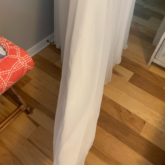 Wedding dress - Picture 7 of 9